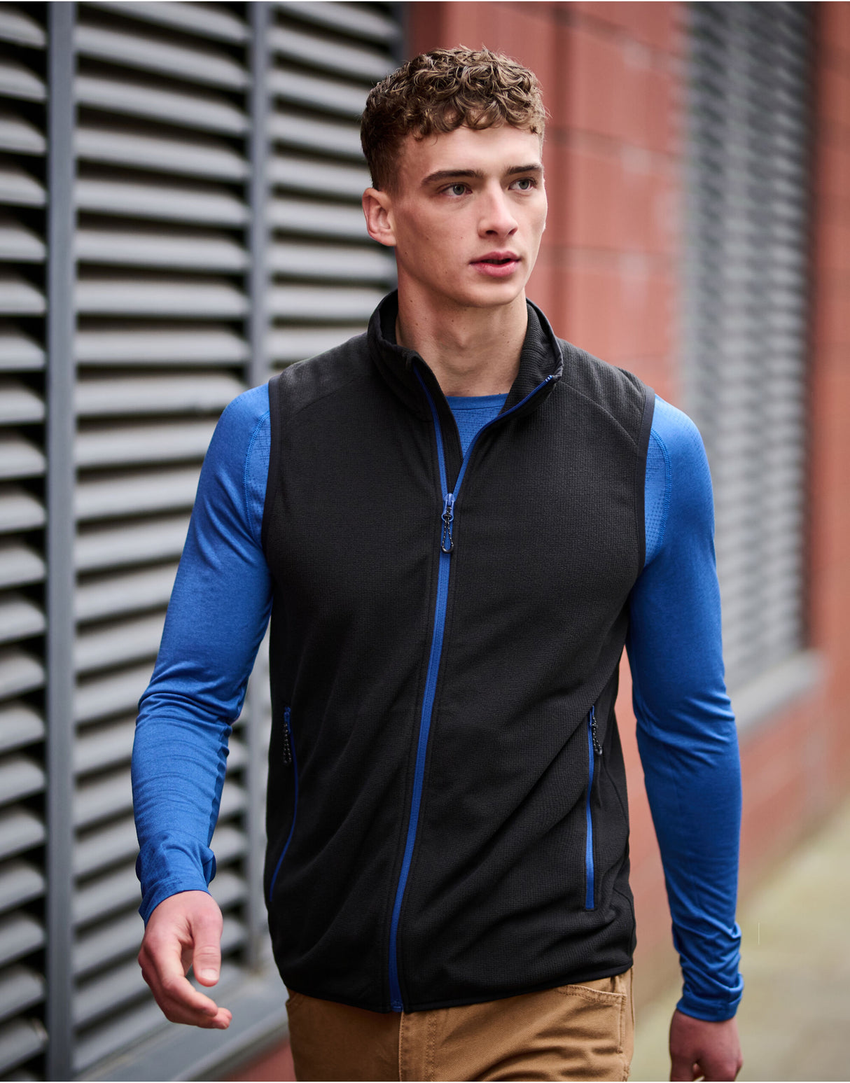 Black/New Royal